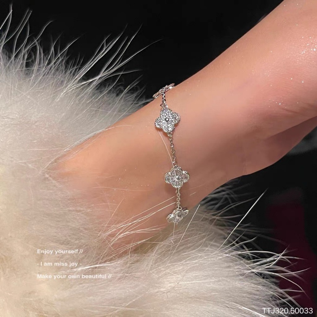 Bộ Hoa Full Đá HD Jewelry - Set Trang Sức Với 3 Món Dây Chuyền, Bông Tai, Lắc Tay VCA Hoa Full Đá 0.9mm