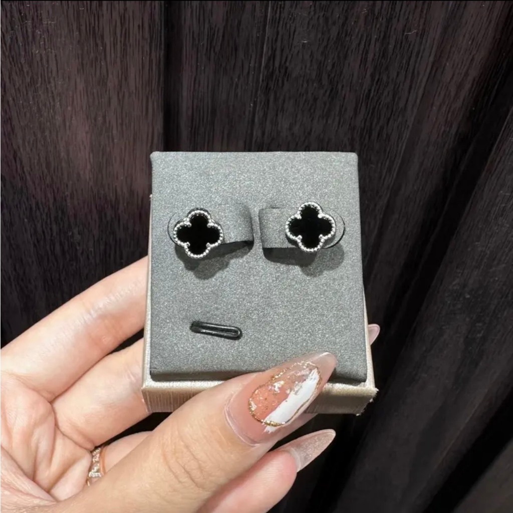 Bộ Trang Sức Nữ Hoa Đen Viền Trắng HD Jewelry - Set Bao Gồm Dây Chuyền, Bông Tai, Lắc Tay , Quý Phái