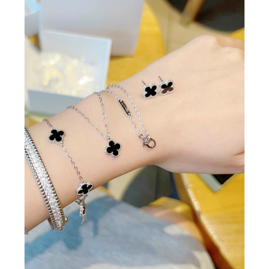 Bộ Trang Sức Nữ Hoa Đen Viền Trắng HD Jewelry - Set Bao Gồm Dây Chuyền, Bông Tai, Lắc Tay , Quý Phái