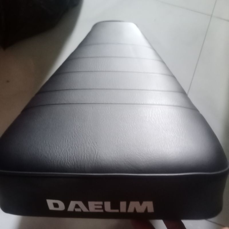 Yên ngắn cho xe máy cup , city, dream độ ba ga.