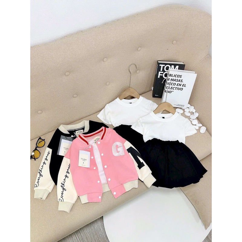 Set ba chi tiết áo khoác bomber kèm áo và chân váy đen xếp ly 10-28kg giá sỉ