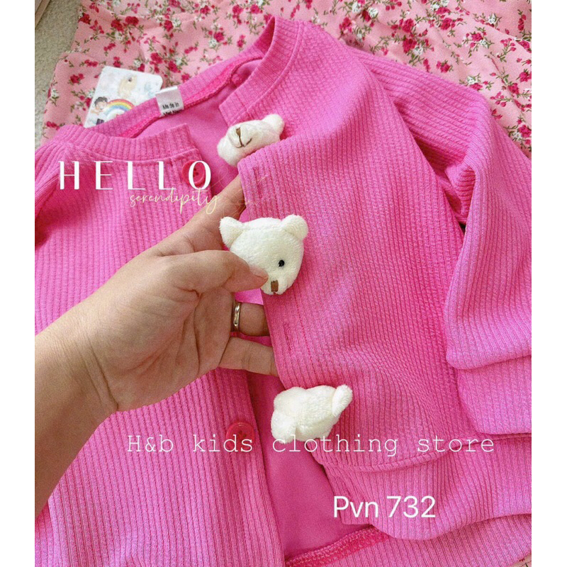 Set áo khoác len đính gấu thật kèm váy tay dài lụa hàn siêu xinh size10-25kg