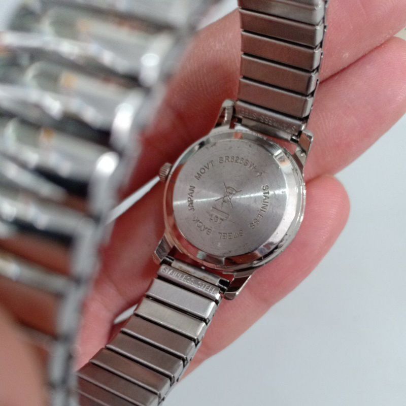 Đồng hồ si nhật nữ dây chun hiệu QUARTZ hình ong hoa độ mới cao 92%