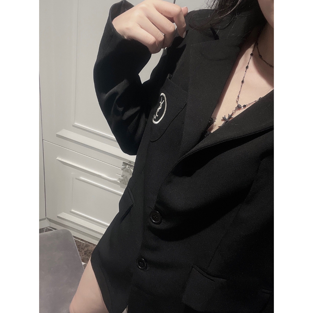 Áo Khoác Blazer Dáng Rộng Thiết Kế Thêu Logo Phong Cách Hàn Quốc AK0054 - Lolla FAshion