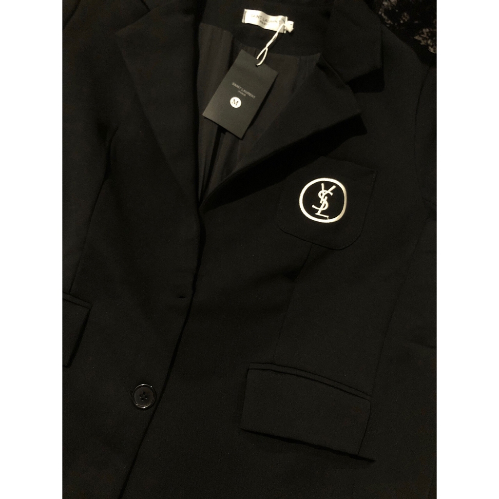 Áo Khoác Blazer Dáng Rộng Thiết Kế Thêu Logo Phong Cách Hàn Quốc AK0054 - Lolla FAshion