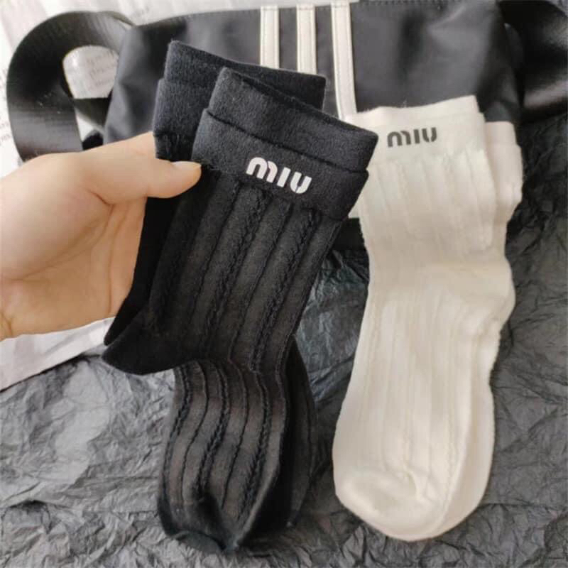Tất MiuMiu