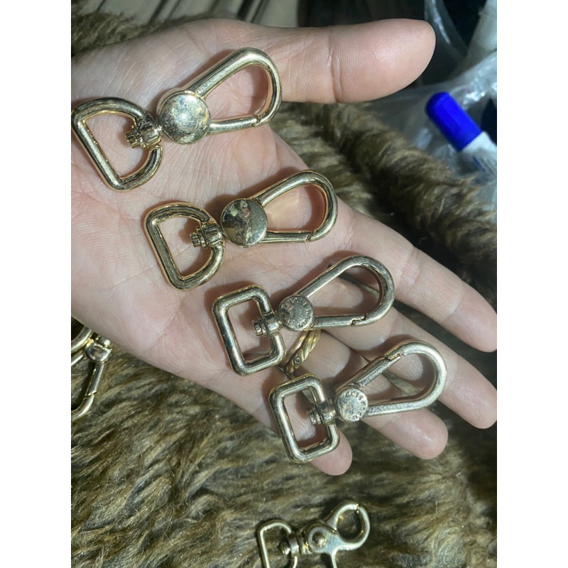 🔥🔥🔥Sale Móc  khoá vàng lọt lòng 1.8-2cm giá 7k/2 cái