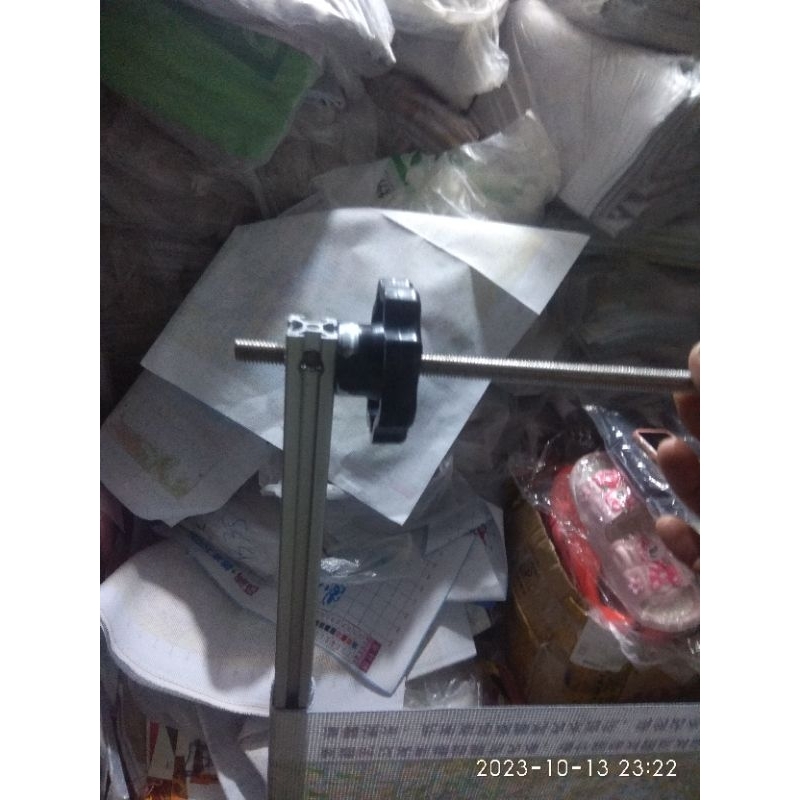 Khung thêu tranh bằng nhôm 1mx 50cm