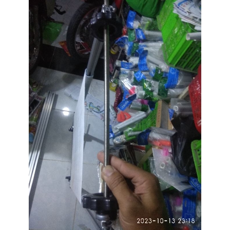 Khung thêu tranh bằng nhôm 1mx 50cm