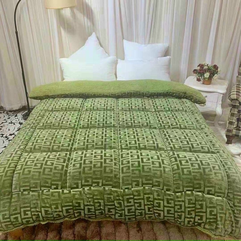 CHĂN LÔNG LUXURY CLASSIC HỌA TIẾT CHỮ VẠN -HÀNG ĐẸP- KT 2mx2m2