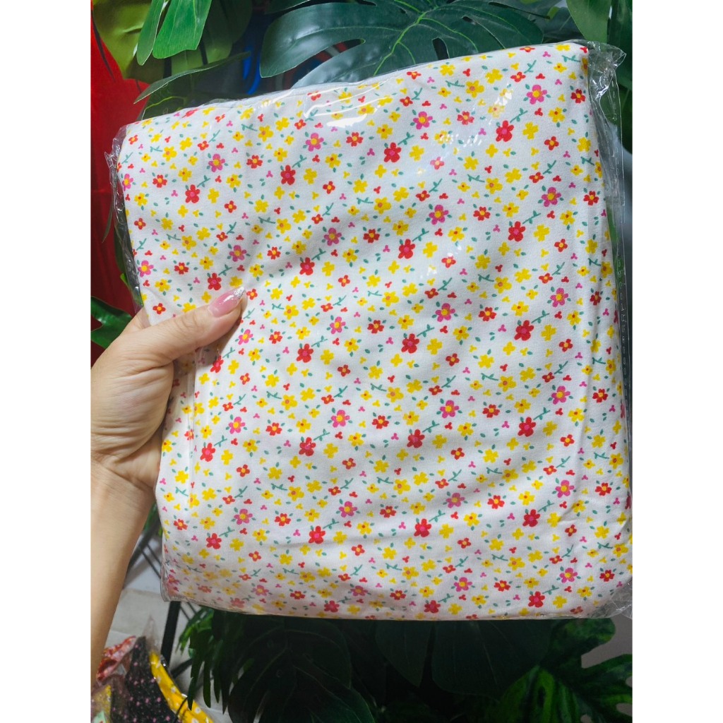 Bộ ngủ cho nữ vải lụa kiểu dáng hai dây hoa nhí dưới 63kg