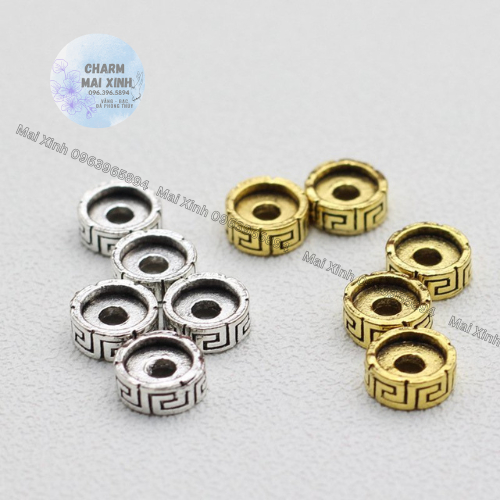 Charm chặn bạc - Hoạ tiết hoa văn