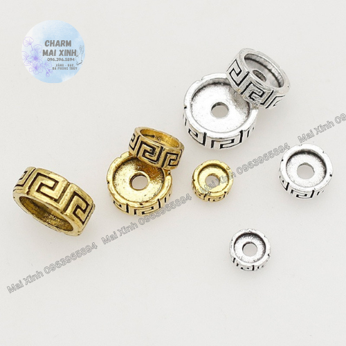 Charm chặn bạc - Hoạ tiết hoa văn