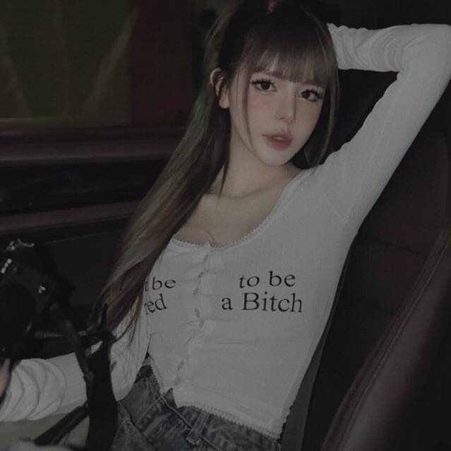 JENNYCLOSET | Áo thun dài tay phối ren hoạ tiết chữ MPB, Áo  dài tay crotop đính khuy MAI PHUONG BUI hàng cao cấp