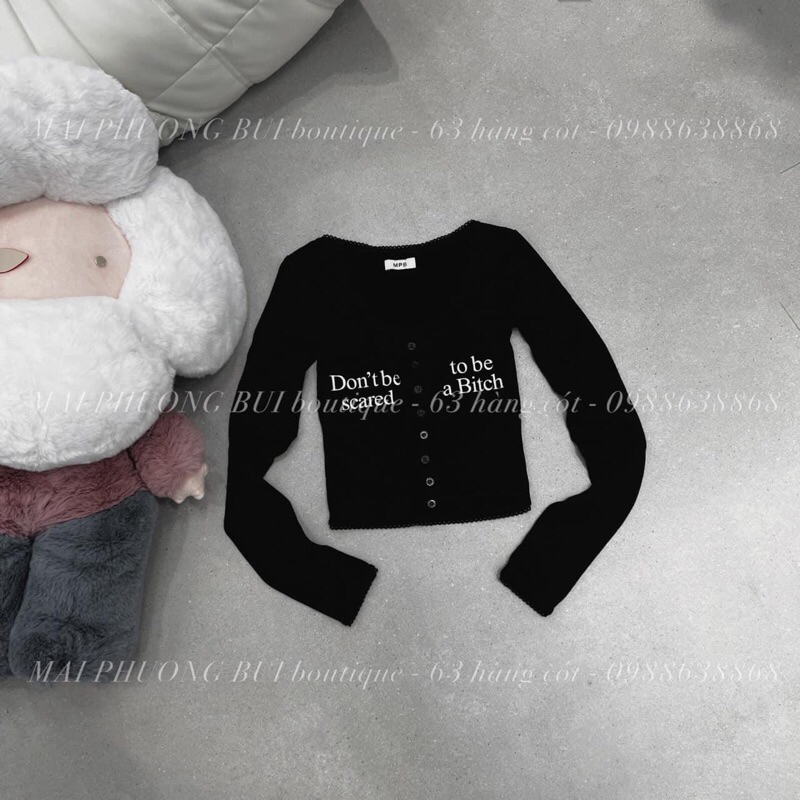 JENNYCLOSET | Áo thun dài tay phối ren hoạ tiết chữ MPB, Áo  dài tay crotop đính khuy MAI PHUONG BUI hàng cao cấp