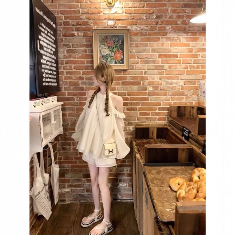 Sét Bộ Von Trễ Vai Áo Babydoll Hở Vai Kèm Quần Short