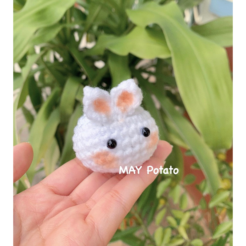 Móc khoá Thỏ mochi bằng len