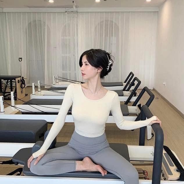 Áo Croptop Thể Thao Tay Dài Xỏ Ngón Có Mút Vải Thun Gân Co Giãn Tốt ATD03 Tập Gym Yoga