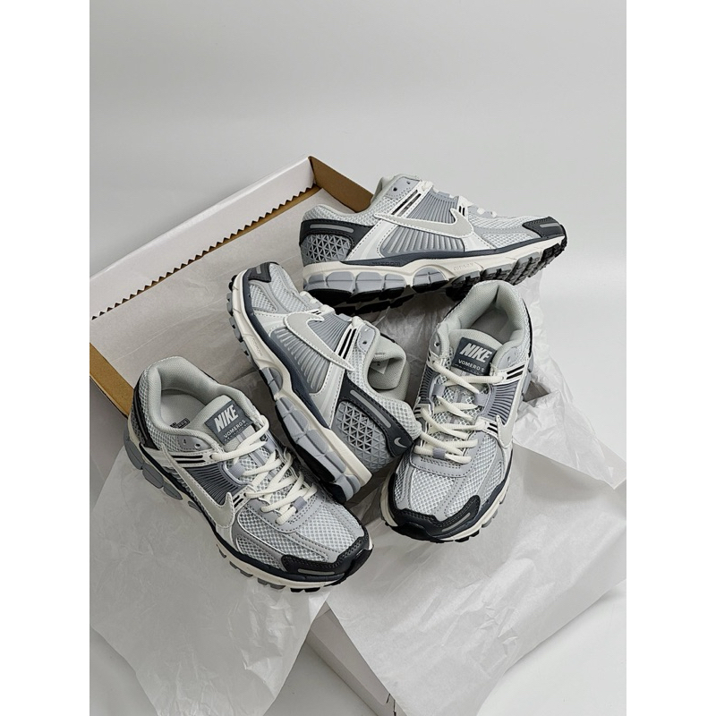 Giày thể thao N Vomero 5 Xám mới