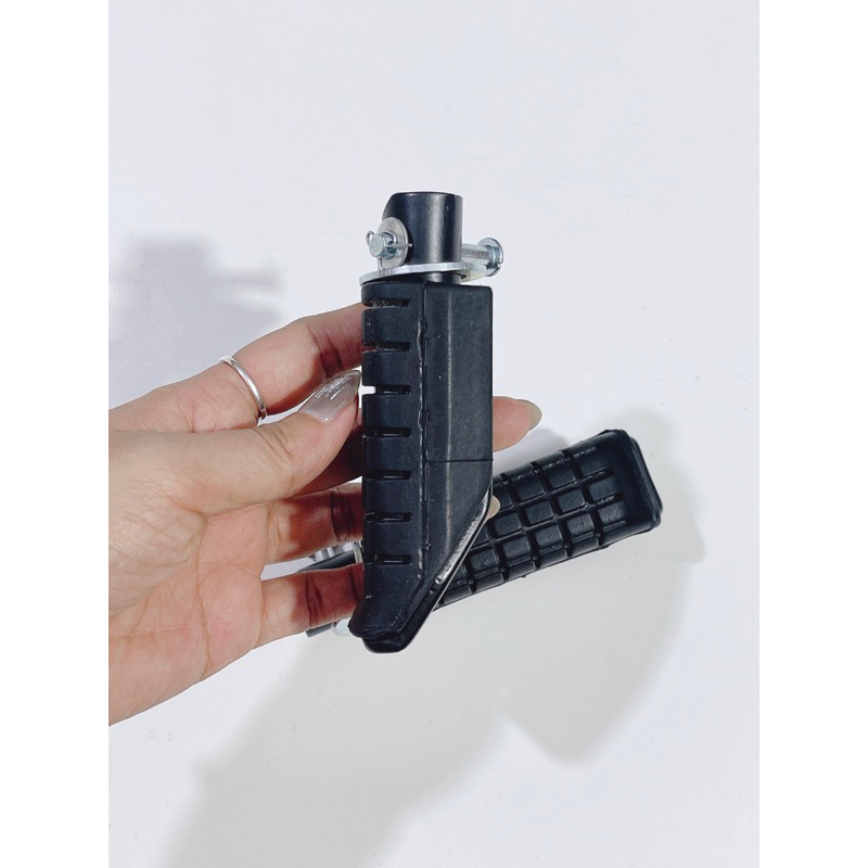 Cặp 2 bên gác chân xếp sau xe AirBlade 2008-2012, gác chân sau AB