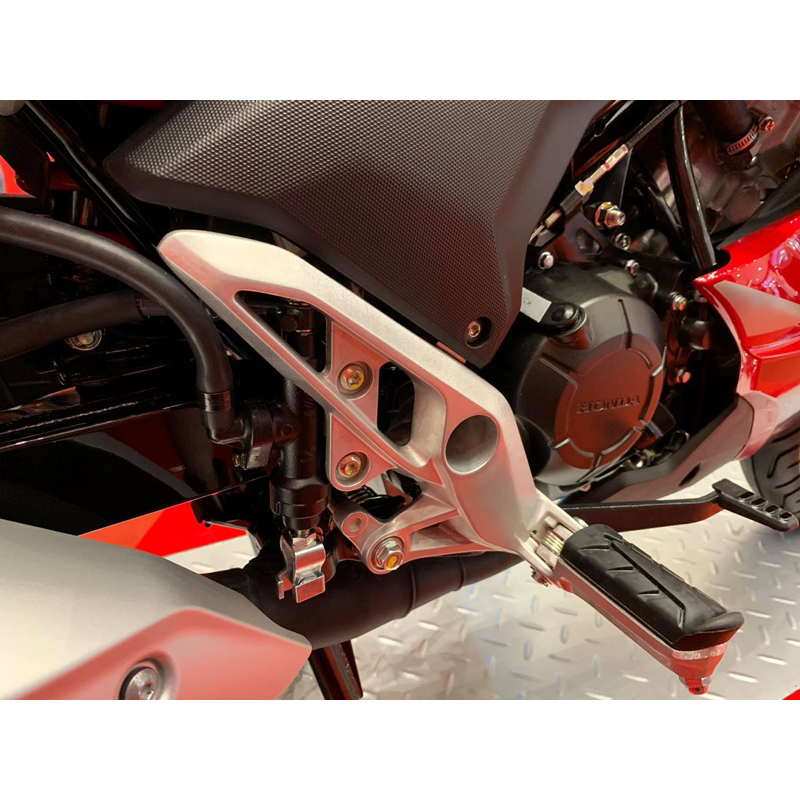 Cặp 2 cái cao su gác chân trước xe Winner V1 -V3, gác chân trước Win