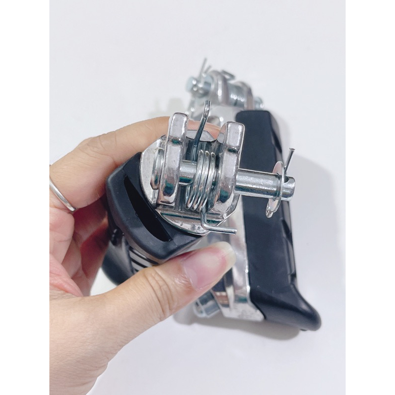 Cặp 2 cái cao su gác chân trước xe Winner V1 -V3, gác chân trước Win