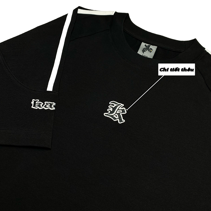 KANG - Gothic Logo T-shirt Áo thun unisex KANG form rộng logo thêu dành cho nam nữ