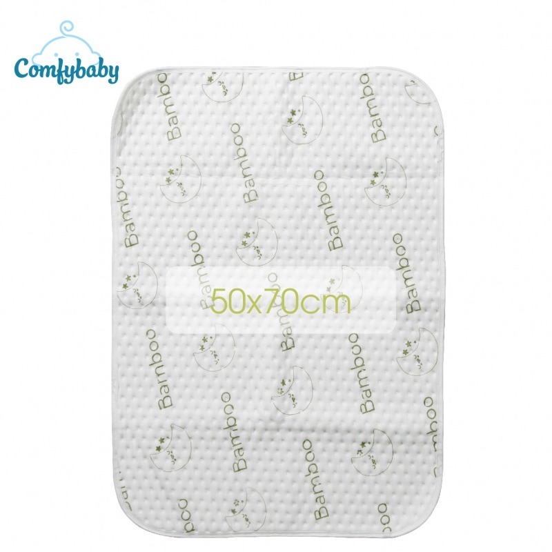 Tấm lót chống thấm thay tã cho bé 4 lớp vải sợi tre Bamboo Comfybaby, kích thước 50*70cm CF1120-PAD1-S