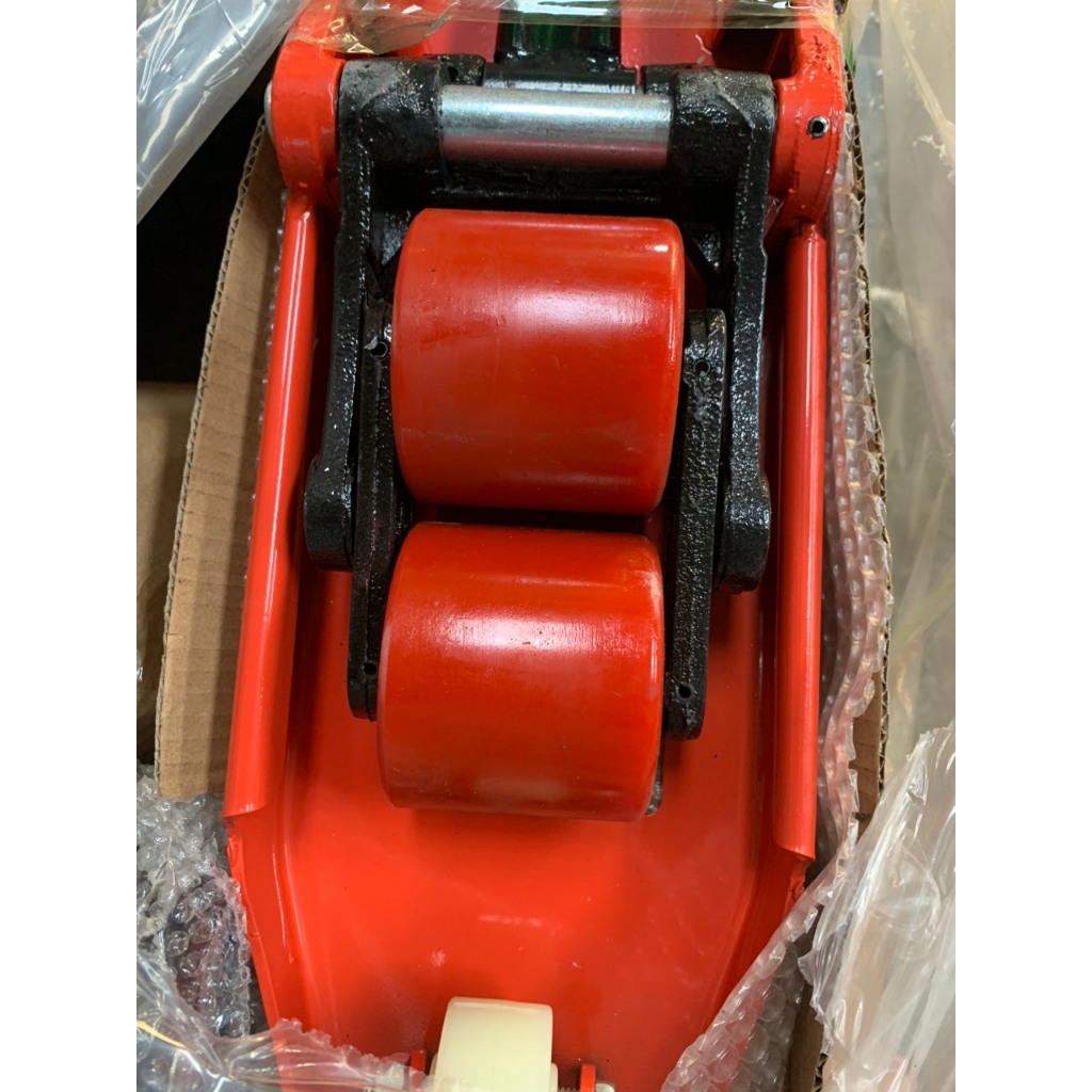 Cùm xe nâng tay thấp