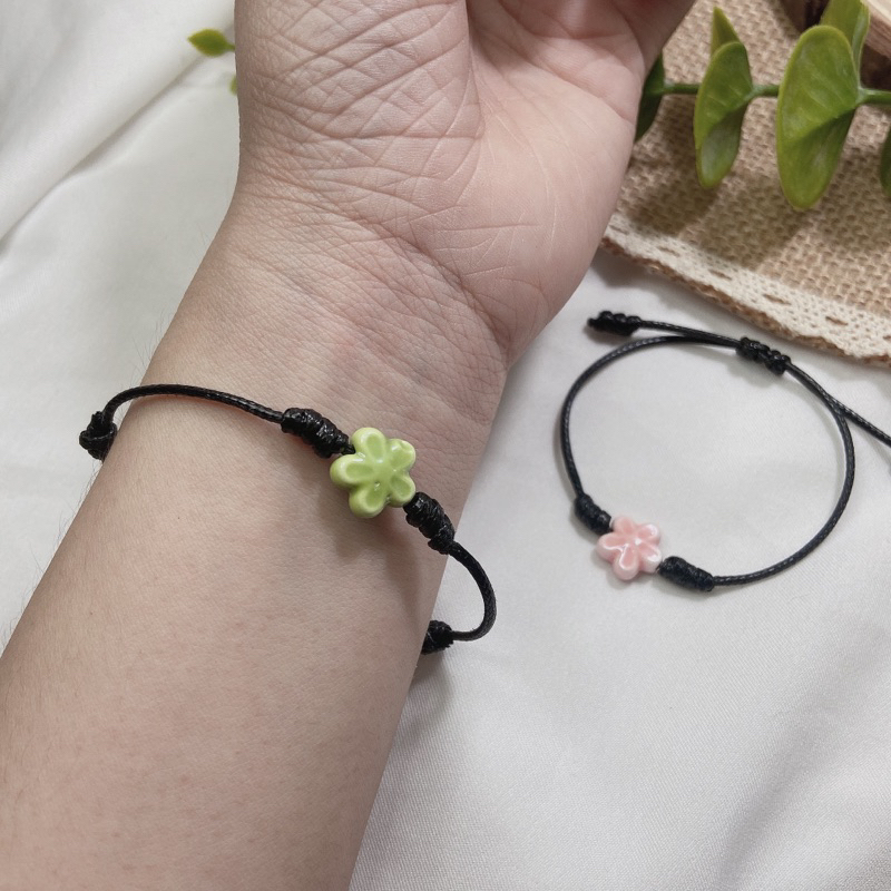 Vòng tay hoa gốm sứ