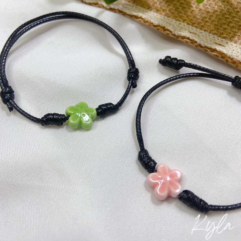 Vòng tay hoa gốm sứ