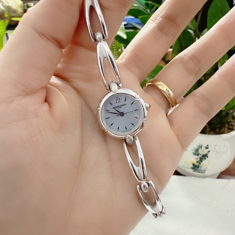 Đồng hồ nữ si nhật hiệu Marie Claire