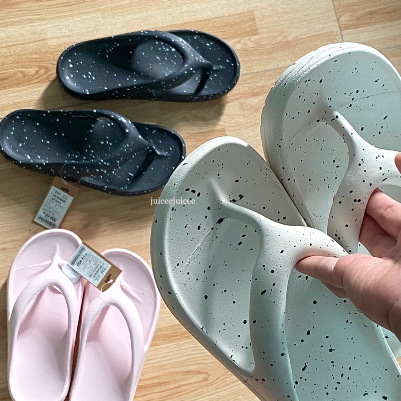 Dép xỏ ngón Shoopen vảy sơn mới