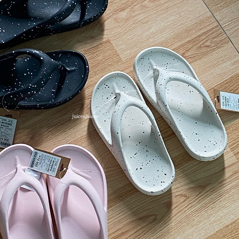 Dép xỏ ngón Shoopen vảy sơn mới