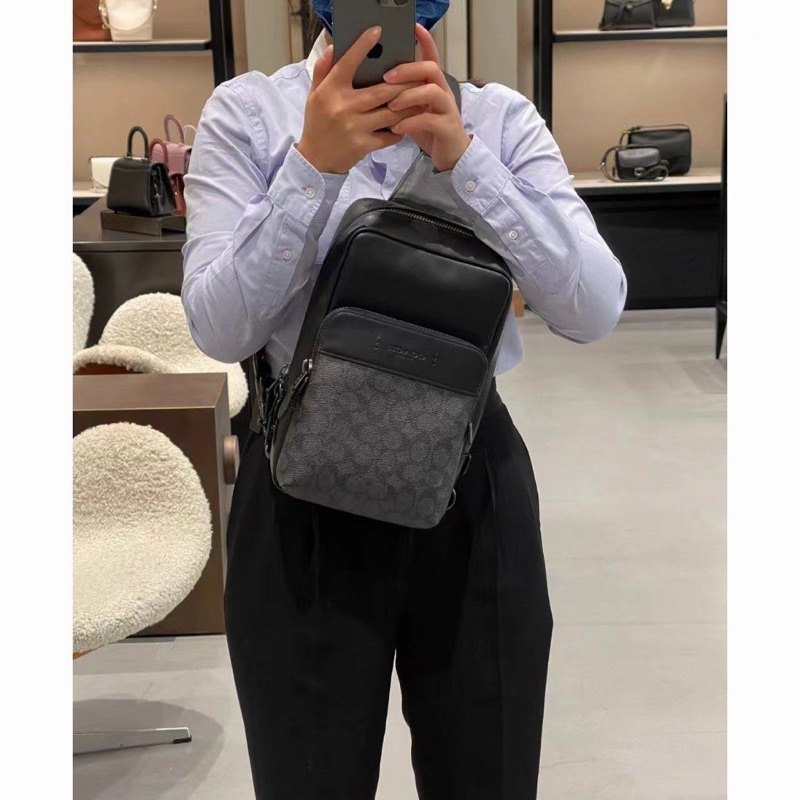 Túi đeo chéo nam Coach Gotham xuất xịn