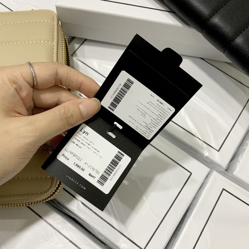 VÍ LYN CHẦN SỌC