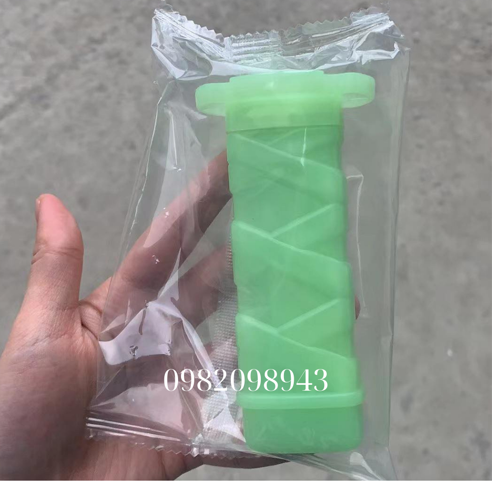 KIẾM NHỰA RÚT GỌN, KIẾM CÀ RỐT, KIẾM CÀ RỐT 3D CÓ PHẢN QUANG PHÁT SÁNG VÀO BUỔI TỐI AN TOÀN VUI NHỘN