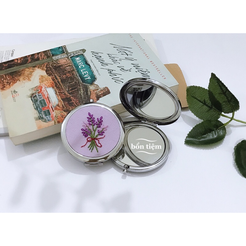Gương cầm tay handmade xinh xinh