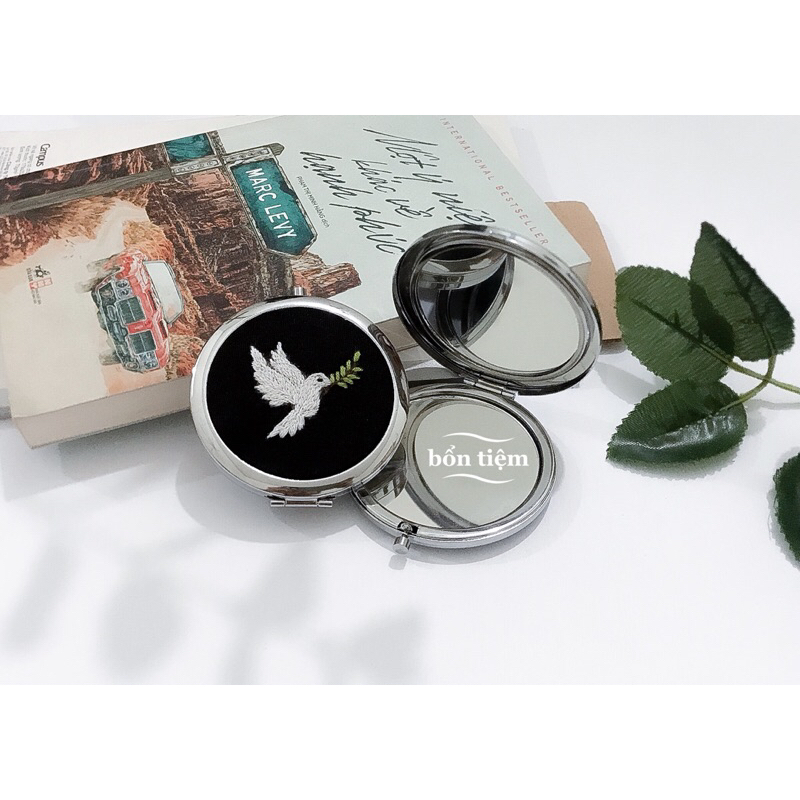 Gương cầm tay handmade xinh xinh