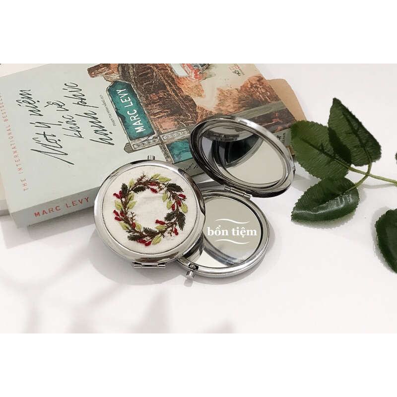 Gương cầm tay handmade xinh xinh