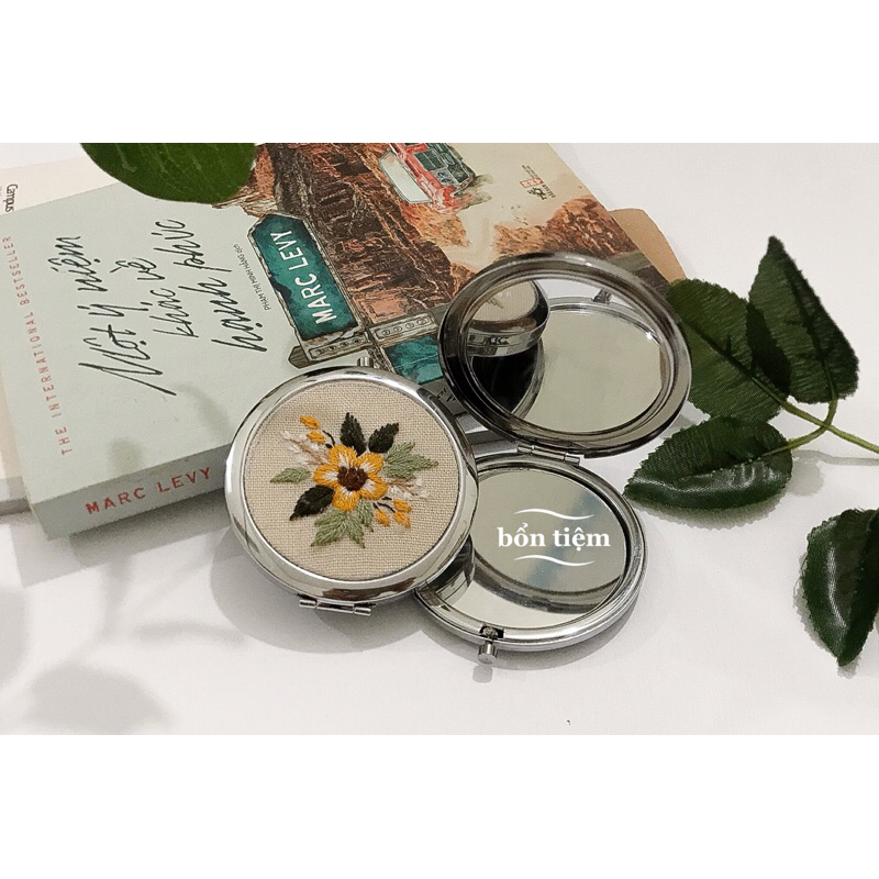 Gương cầm tay handmade xinh xinh