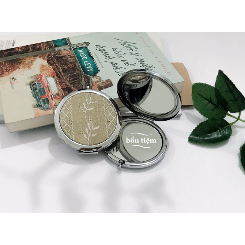 Gương cầm tay handmade