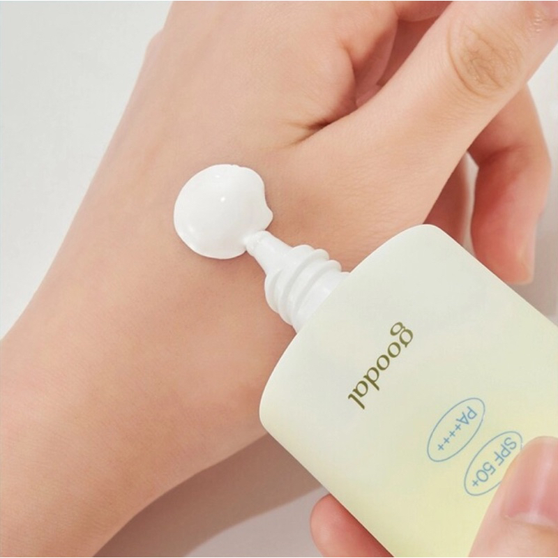 Kem Chống Nắng Goodal Dưỡng Trắng Nâng Tone Vita-C Dark Spot Care Tone Up Cream