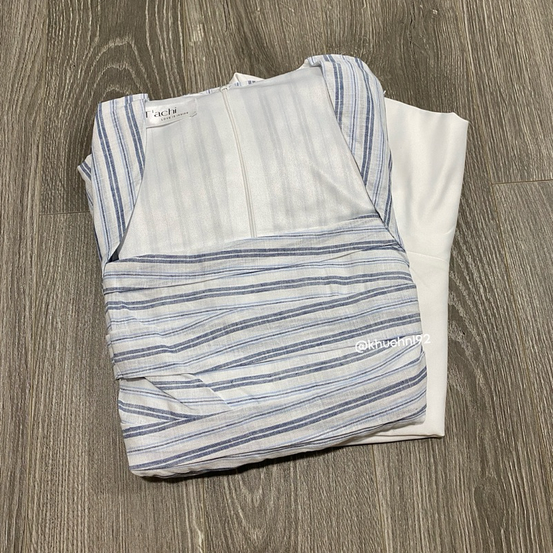 Mã 032 - Set áo peplum sọc + short trắng