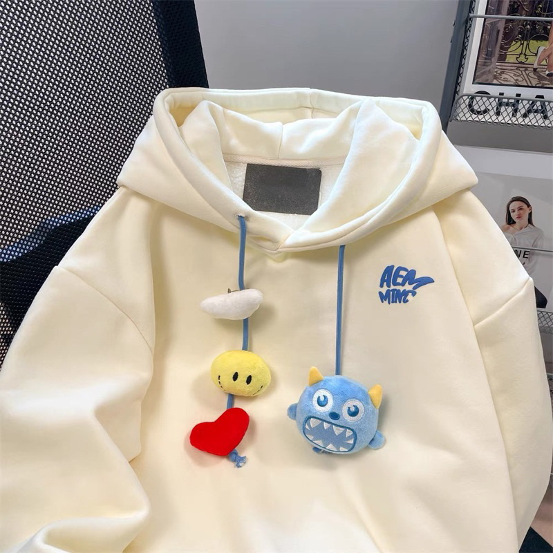 Áo hoodie có túi đựng
