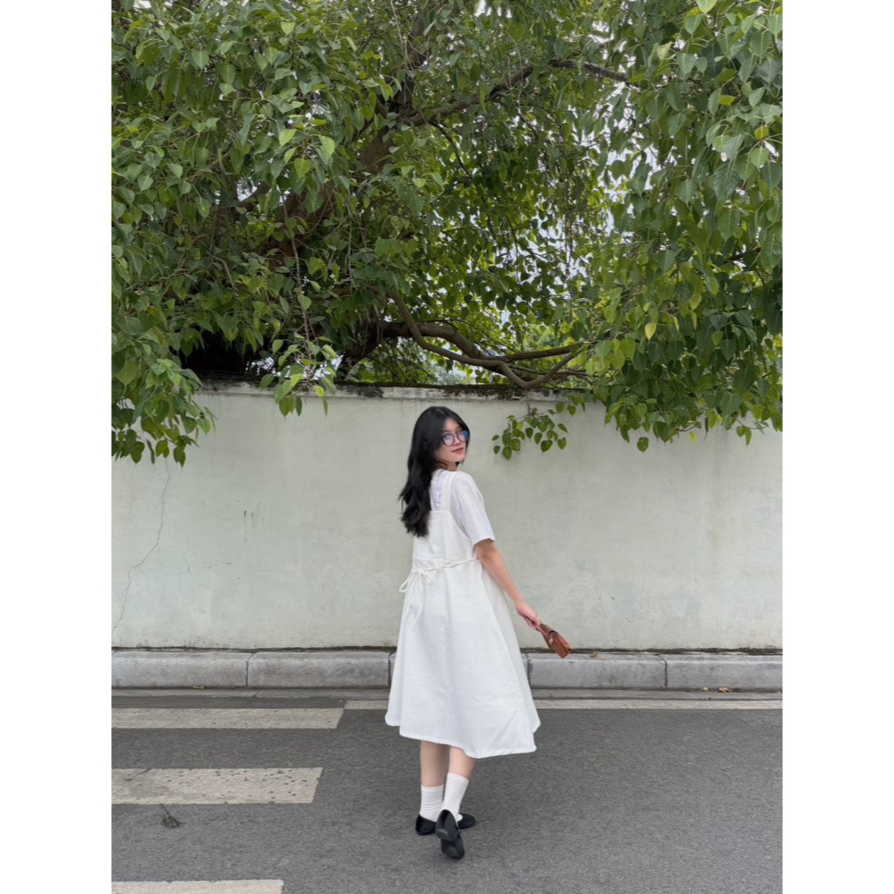 Đầm váy yếm xoè vải linen độc đáo có dây cột eo thu nhỏ phong cách - Freesize 48 - 60kg