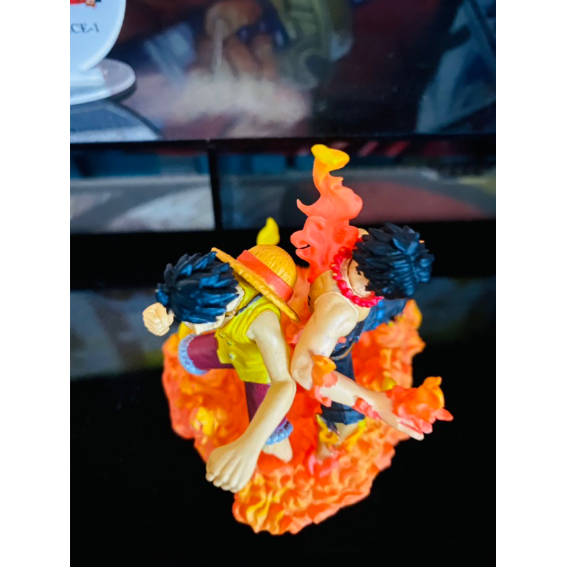 Mô hình chính hãng One Piece - Luffy và Ace - Log Box - Marineford Part One