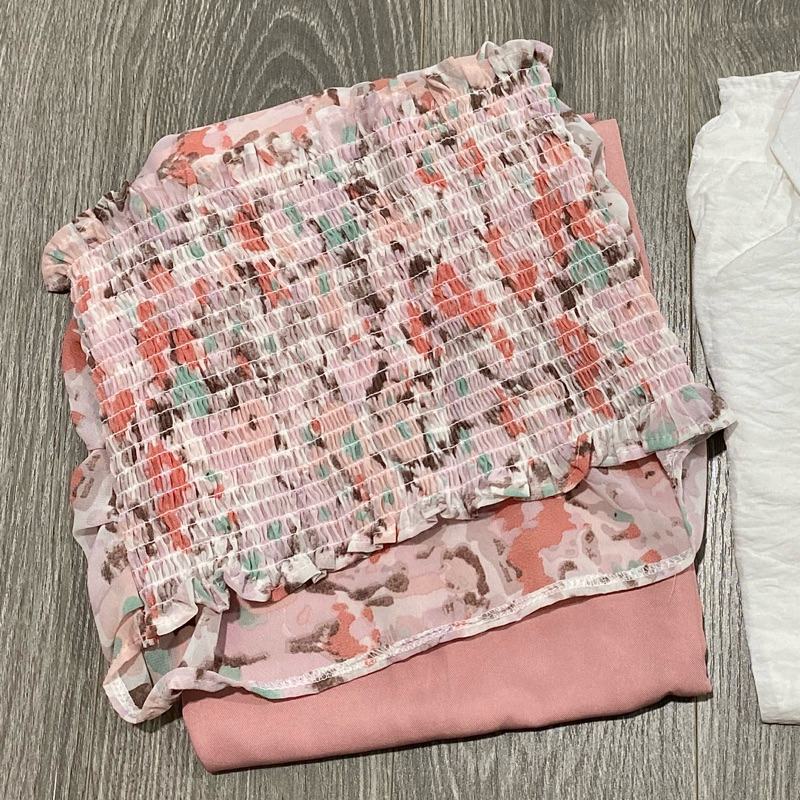 Set áo sơ mi quây ngực mix chân váy hồng phấn