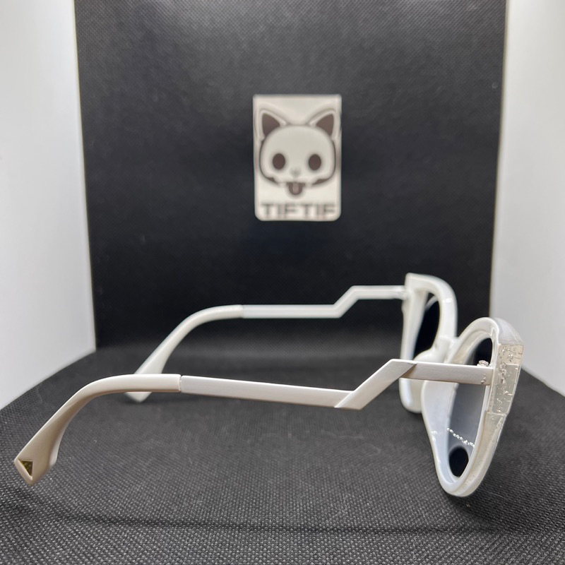 Kính si nhật hãng peanut