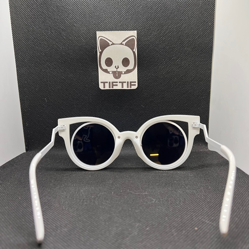 Kính si nhật hãng peanut